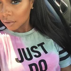 Meet your Posher, Carla